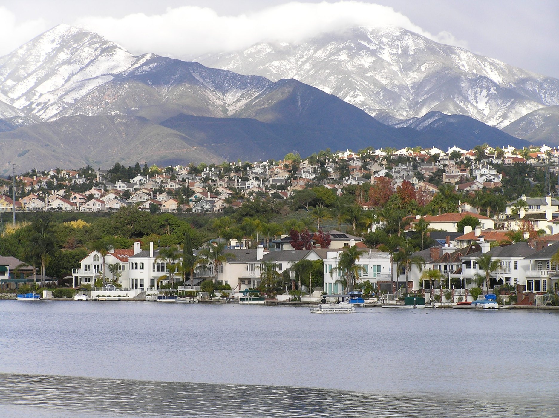Lake Mission Viejo beneath the Saddleback Mountains